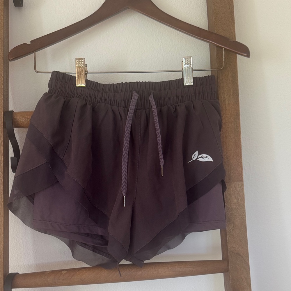 Women's Athletic Shorts with Leaf Emblem - Charcoal